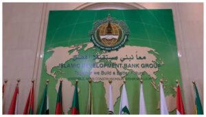 پاکستان اور اسلامی ترقیاتی بینک کے درمیان 603 ملین ڈالر کے 3 معاہدے طے پاگئے